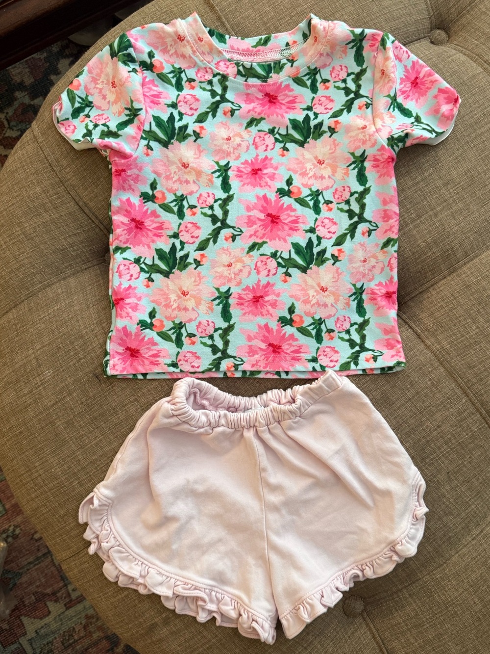 Sugar Bee Floral Top w/La Luna Pima Cotton Ruffle Shorts Girls Outfit